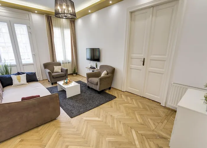 Real Zoltan Apartament
