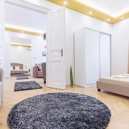 Apartament Real Zoltan