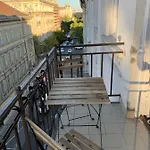 Real Zoltan * Budapešť