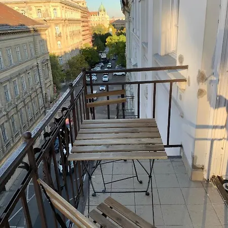 Real Zoltán * Budapest