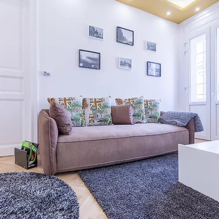 Real Zoltán Apartamento *