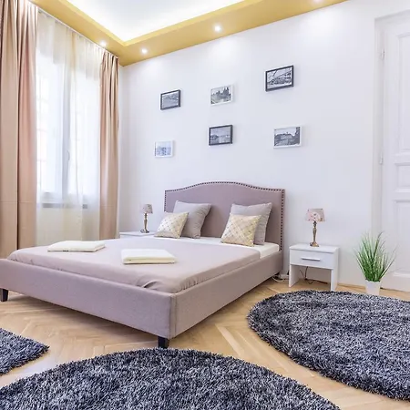 Real Zoltán Apartamento